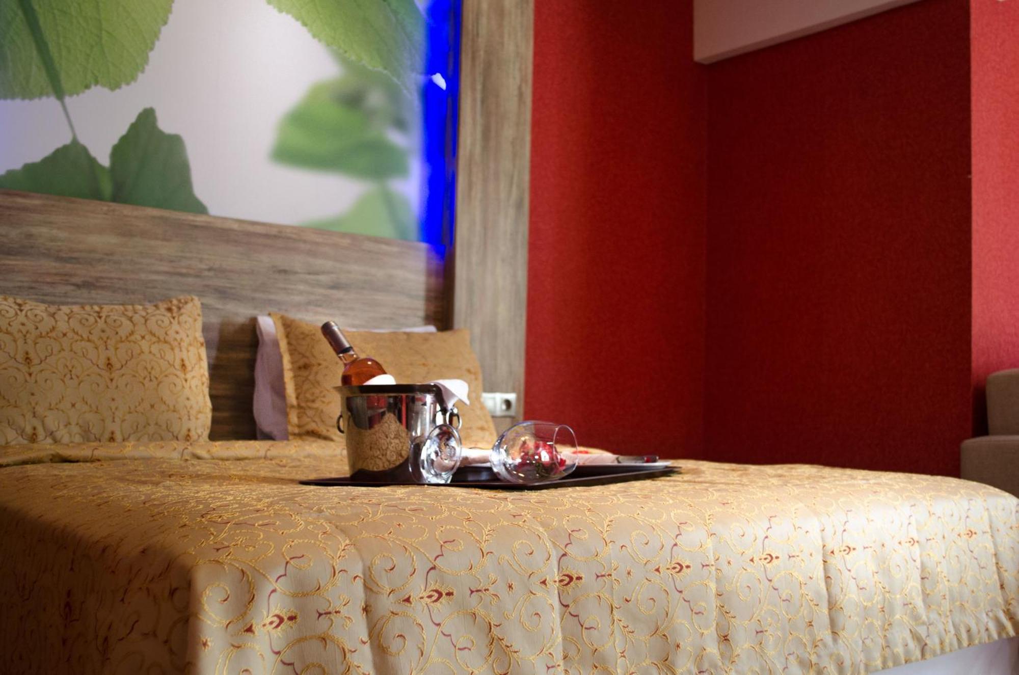 Delfi Hotel Spa & Wellness Center Bodrum Szoba fotó