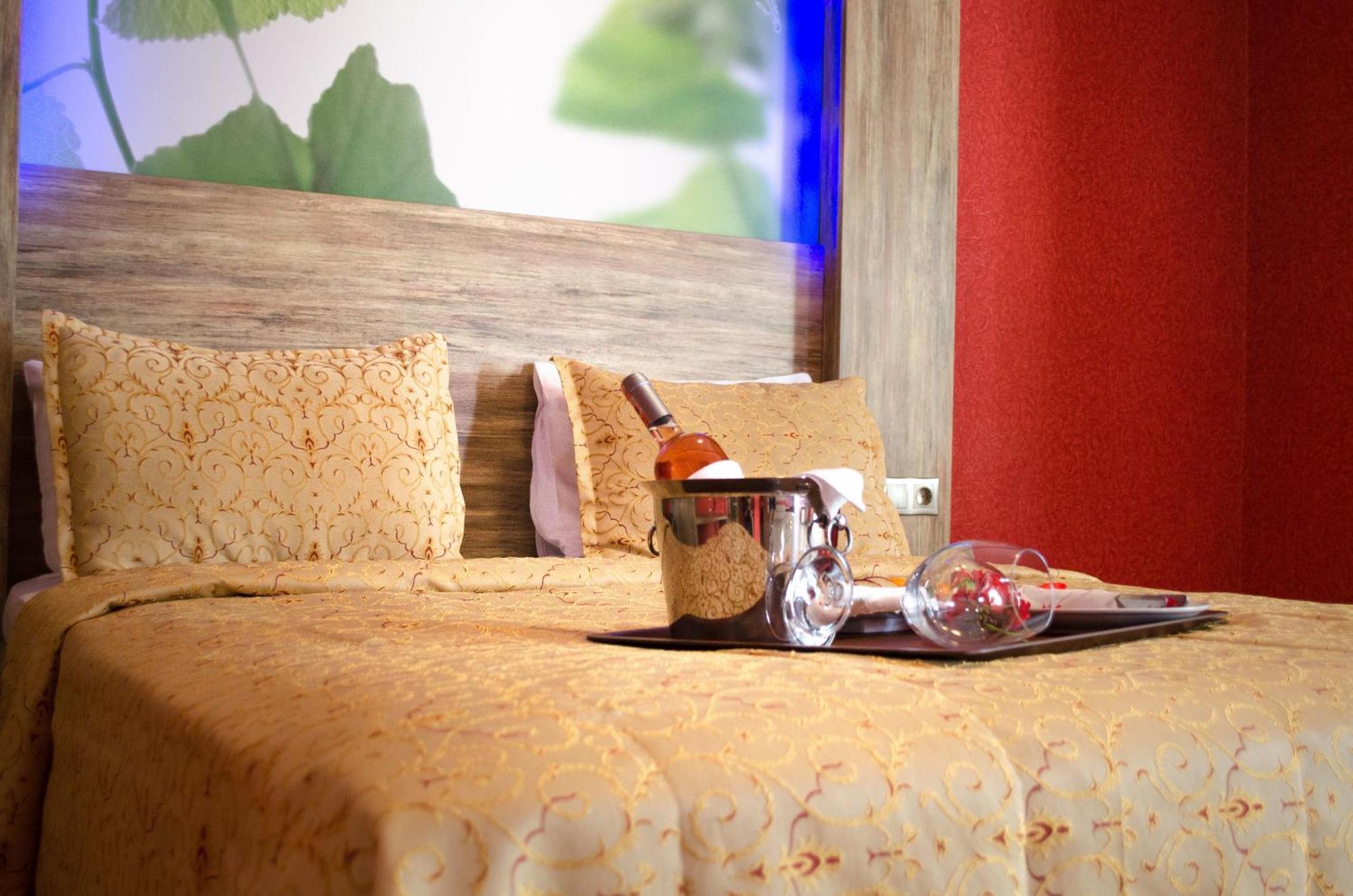 Delfi Hotel Spa & Wellness Center Bodrum Szoba fotó